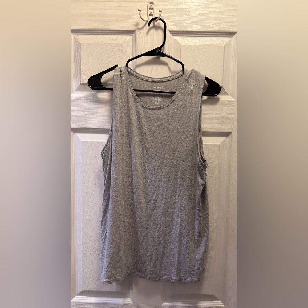 Nine West Light Gray Sleeveless Tank Top